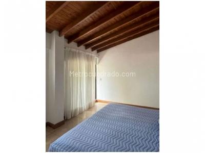 Casa de 4 alcobas en venta en Transversal Intermedia, Envigado, 217 m² · foto 12 de 20