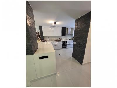 Casa de 3 alcobas en venta en El Poblado, Medellín, 229 m² · foto 6 de 18