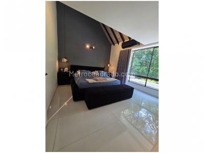 Casa de 3 alcobas en venta en El Poblado, Medellín, 229 m² · foto 15 de 18