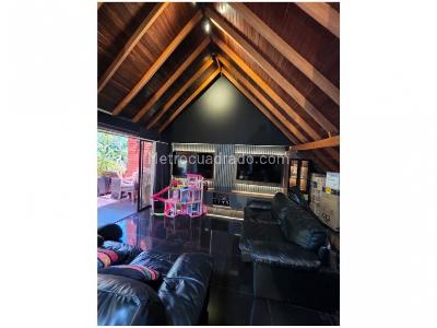 Casa de 3 alcobas en venta en El Poblado, Medellín, 229 m² · foto 16 de 18