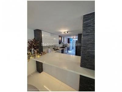 Casa de 3 alcobas en venta en El Poblado, Medellín, 229 m² · foto 17 de 18