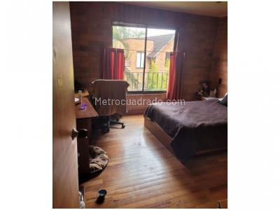 Casa de 3 alcobas en venta en Loma De Las Brujas, Envigado, 201 m² · foto 12 de 20