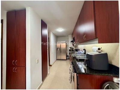 Apartamento de 3 alcobas en venta en Las Santas, Medellín, 110 m² · foto 11 de 20