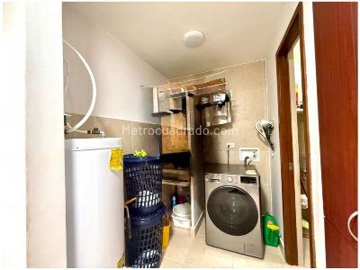 Apartamento de 3 alcobas en venta en Las Santas, Medellín, 110 m² · foto 13 de 20