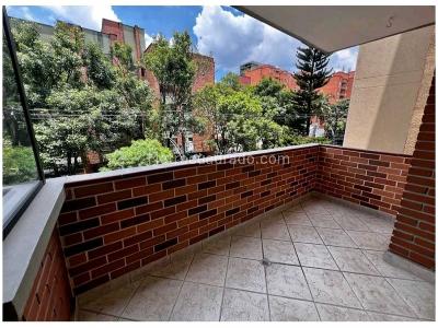 Apartamento de 3 alcobas en venta en Laureles, Medellín, 126 m² · foto 10 de 10