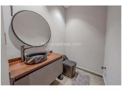 Casa de 5 alcobas en venta en El Poblado, Medellín · foto 17 de 20
