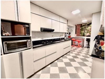 Apartamento de 3 alcobas en venta en El Poblado, Medellín, 165 m² · foto 6 de 14