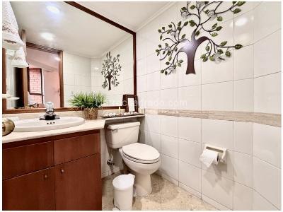 Apartamento de 3 alcobas en venta en El Poblado, Medellín, 165 m² · foto 13 de 14