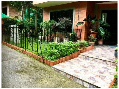 Casa de 4 alcobas en venta en La Doctora, Sabaneta, 282 m² · foto 2 de 20