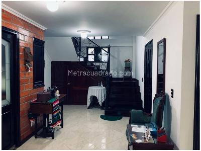Casa de 4 alcobas en venta en La Doctora, Sabaneta, 282 m² · foto 8 de 20