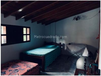 Casa de 4 alcobas en venta en La Doctora, Sabaneta, 282 m² · foto 13 de 20