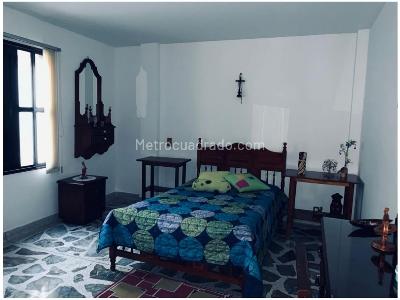 Casa de 4 alcobas en venta en La Doctora, Sabaneta, 282 m² · foto 15 de 20
