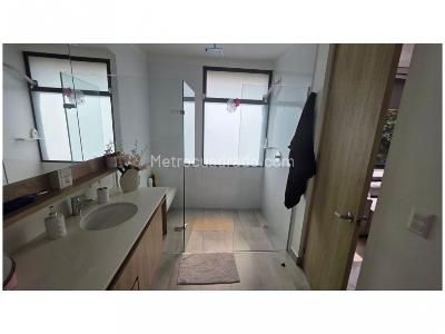 Casa de 4 alcobas en venta en El Escobero, Envigado, 224 m² · foto 10 de 20