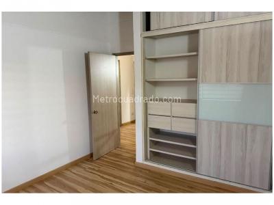 Casa de 3 alcobas en venta en Intermedia, Envigado, 250 m² · foto 8 de 11