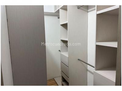 Casa de 3 alcobas en venta en Intermedia, Envigado, 250 m² · foto 9 de 11