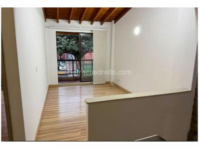 Casa de 3 alcobas en venta en Intermedia, Envigado, 250 m² · foto 10 de 11