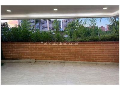 Casa de 3 alcobas en venta en Intermedia, Envigado, 250 m² · foto 11 de 11