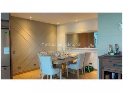 Casa de 3 alcobas en venta en Loma El Atravesado, Envigado, 270 m² · foto 2 de 20