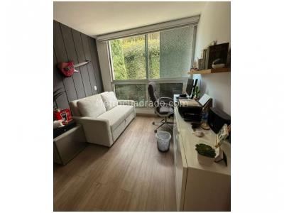 Casa de 3 alcobas en venta en Loma El Atravesado, Envigado, 270 m² · foto 3 de 20