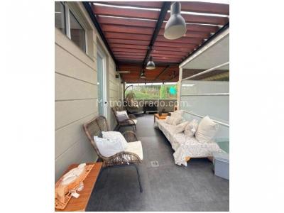 Casa de 3 alcobas en venta en Loma El Atravesado, Envigado, 270 m² · foto 19 de 20