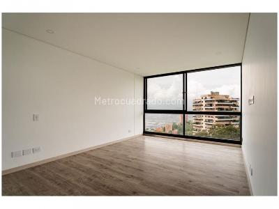 Apartamento de 3 alcobas en venta en Altos Del Poblado, Medellín, 139 m² · foto 8 de 20