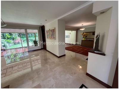 Casa de 3 alcobas en venta en El Poblado, Medellín, 257 m² · foto 4 de 20