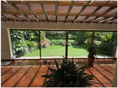 Casa de 3 alcobas en venta en El Poblado, Medellín, 257 m² · foto 8 de 20