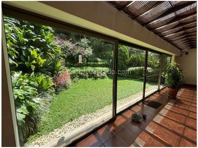 Casa de 3 alcobas en venta en El Poblado, Medellín, 257 m² · foto 10 de 20