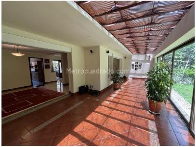 Casa de 3 alcobas en venta en El Poblado, Medellín, 257 m² · foto 12 de 20