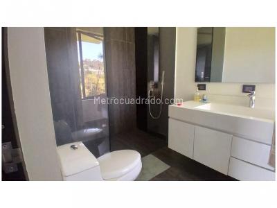 Casa de 3 alcobas en venta en El Escobero, Envigado, 680 m² · foto 5 de 12