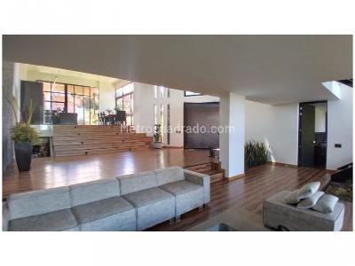 Casa de 3 alcobas en venta en El Escobero, Envigado, 680 m² · foto 10 de 12