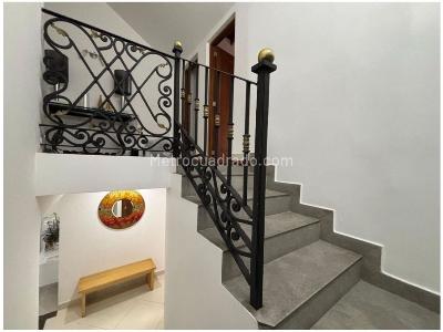 Casa de 4 alcobas en venta en El Poblado, Medellín, 220 m² · foto 5 de 12