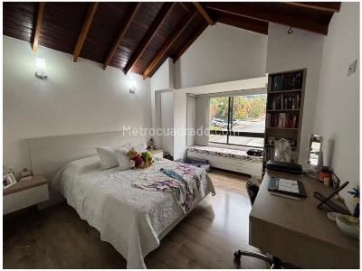 Casa de 4 alcobas en venta en El Poblado, Medellín, 220 m² · foto 8 de 12