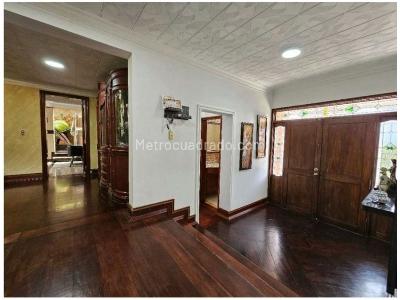 Casa de 5 alcobas en venta en El Poblado, Medellín, 640 m² · foto 8 de 20