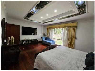 Casa de 5 alcobas en venta en El Poblado, Medellín, 640 m² · foto 19 de 20