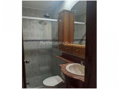 Casa de 5 alcobas en venta en Loma De Los Bernal, Medellín, 180 m² · foto 16 de 20