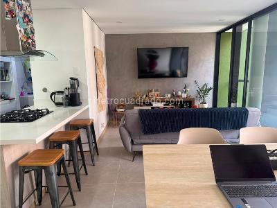 Apartamento en venta en Loma De Las Brujas, Envigado · foto 2 de 6