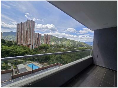 Apartamento de 3 alcobas en venta en Suramerica, Itagüí, 82 m² · foto 2 de 19
