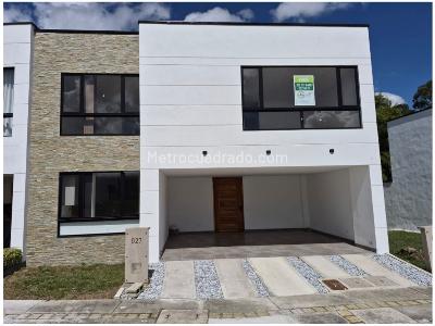 Casa de 4 alcobas en venta en Llanogrande, Rionegro, 300 m² · foto 2 de 20