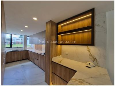 Casa de 4 alcobas en venta en Llanogrande, Rionegro, 300 m² · foto 10 de 20