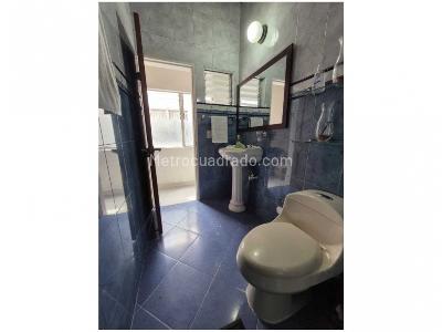 Casa de 5 alcobas en venta en Laureles, Medellín, 212 m² · foto 12 de 20
