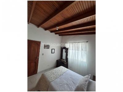 Casa de 5 alcobas en venta en Laureles, Medellín, 212 m² · foto 15 de 20