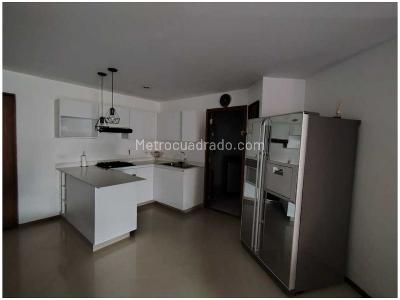 Apartamento de 3 alcobas en venta en Las Lomitas, Sabaneta, 121 m² · foto 4 de 19