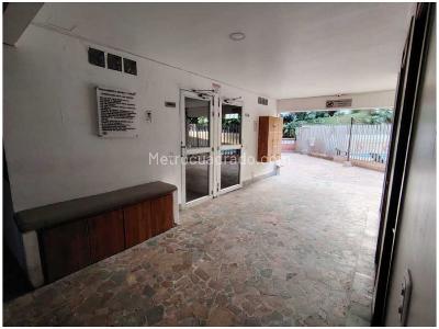 Apartamento de 3 alcobas en venta en Las Lomitas, Sabaneta, 121 m² · foto 5 de 19