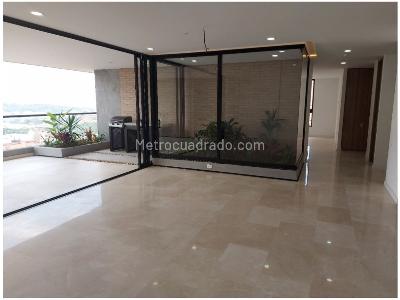 Apartamento de 3 alcobas en venta en Santa Maria De Los Angeles, Medellín, 205 m² · foto 2 de 12