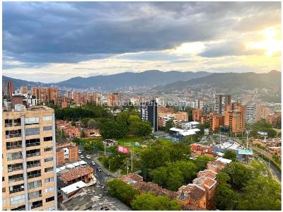 Apartamento de 3 alcobas en venta en Loma De Los Parra, Medellín, 68 m² · foto 2 de 18
