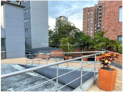 Apartamento de 3 alcobas en venta en Loma De Los Parra, Medellín, 68 m² · foto 15 de 18