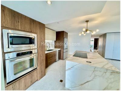 Apartamento de 3 alcobas en venta en San Lucas, Medellín, 180 m² · foto 2 de 20