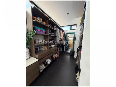 Apartamento de 3 alcobas en venta en San Lucas, Medellín, 130 m² · foto 10 de 16
