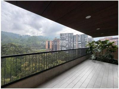 Apartamento de 2 alcobas en venta en Altos Del Poblado, Medellín, 142 m² · foto 2 de 11